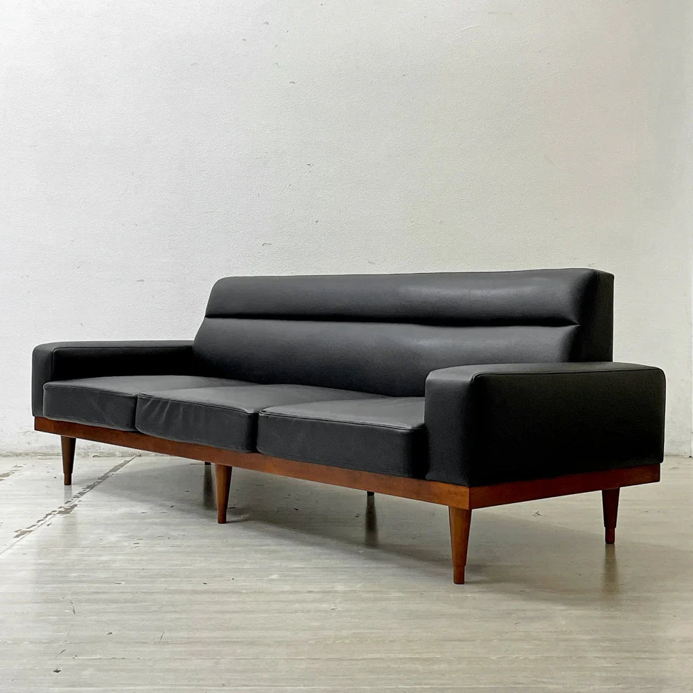 【祖師ヶ谷大蔵店】パシフィックファニチャーサービス P.F.S スタンダードC STANDARD C 3P 3シーター ソファ ビニールレザー ブラック セミオーダー品 買取させていただきました。