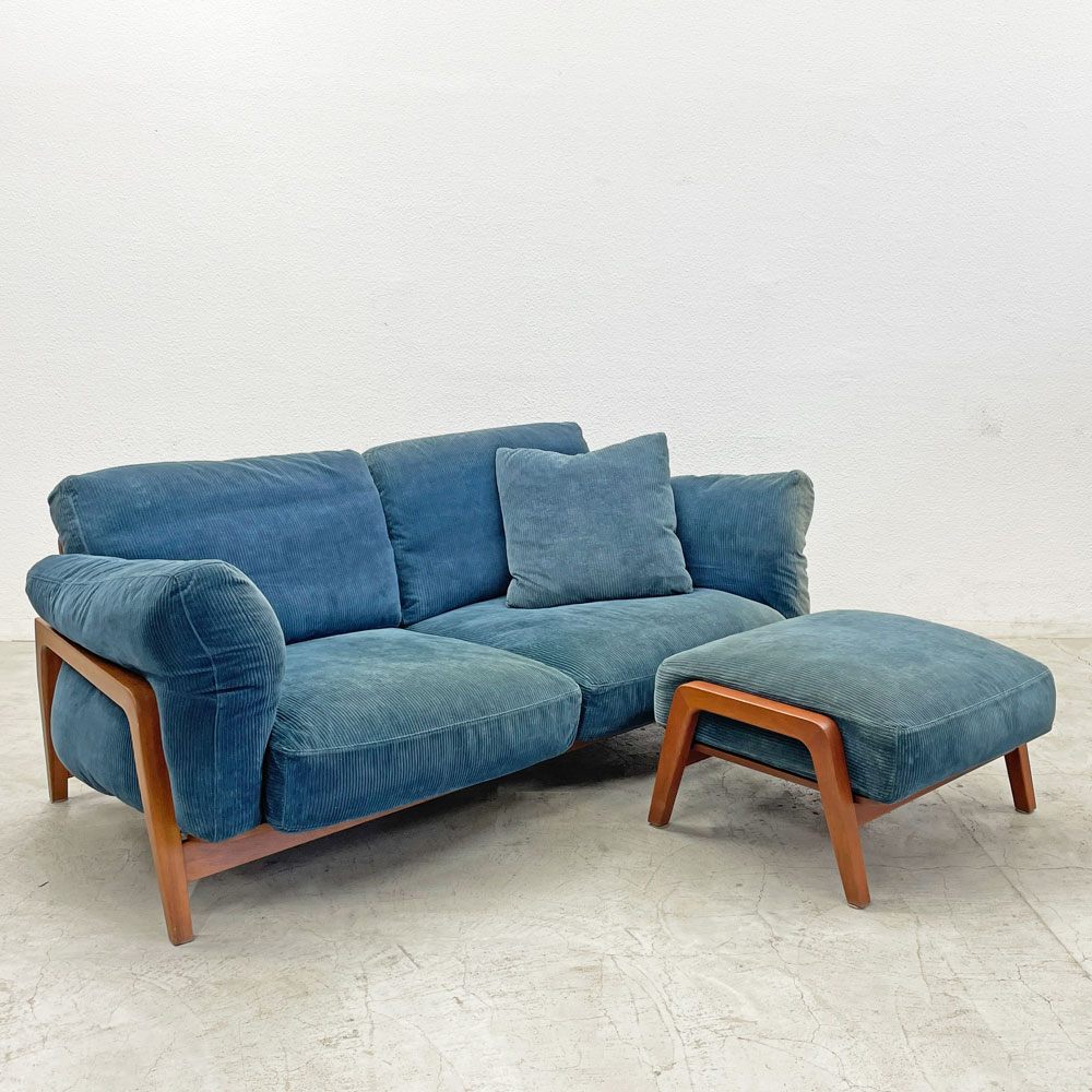 【登戸BASE EC店】冨士ファニチア FUJI FURNITURE ナギ Nagi 3シーターソファ W196cm + オットマンスツール ウォールナット材 買取させていただきました。