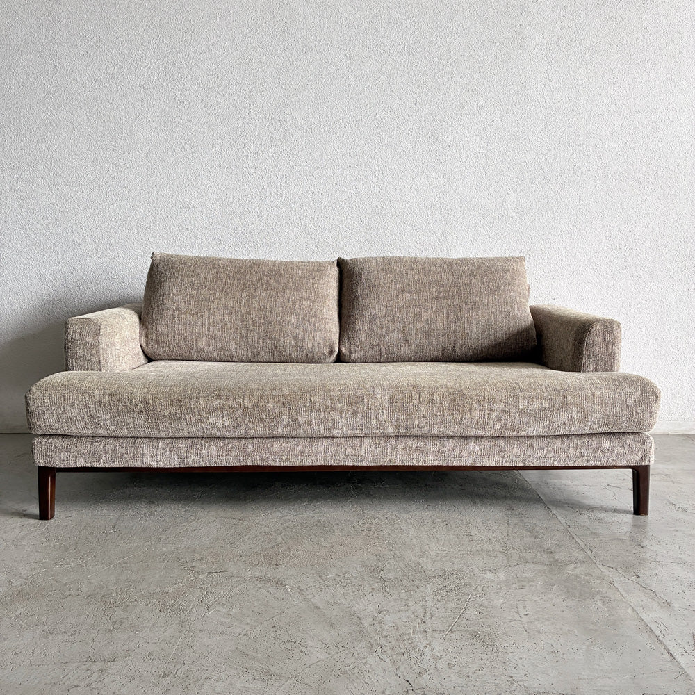 【登戸BASE店】j.s.F ジャーナルスタンダードファニチャー journal standard Furniture ジェーエフケー JFK 2p ソファ W1700 + 別売 オットマン スツール 付き USビンテージスタイル ミッドセンチュリーモダンテイスト 二人掛け 合計参考価格235,400円の品 買取させていただきました。