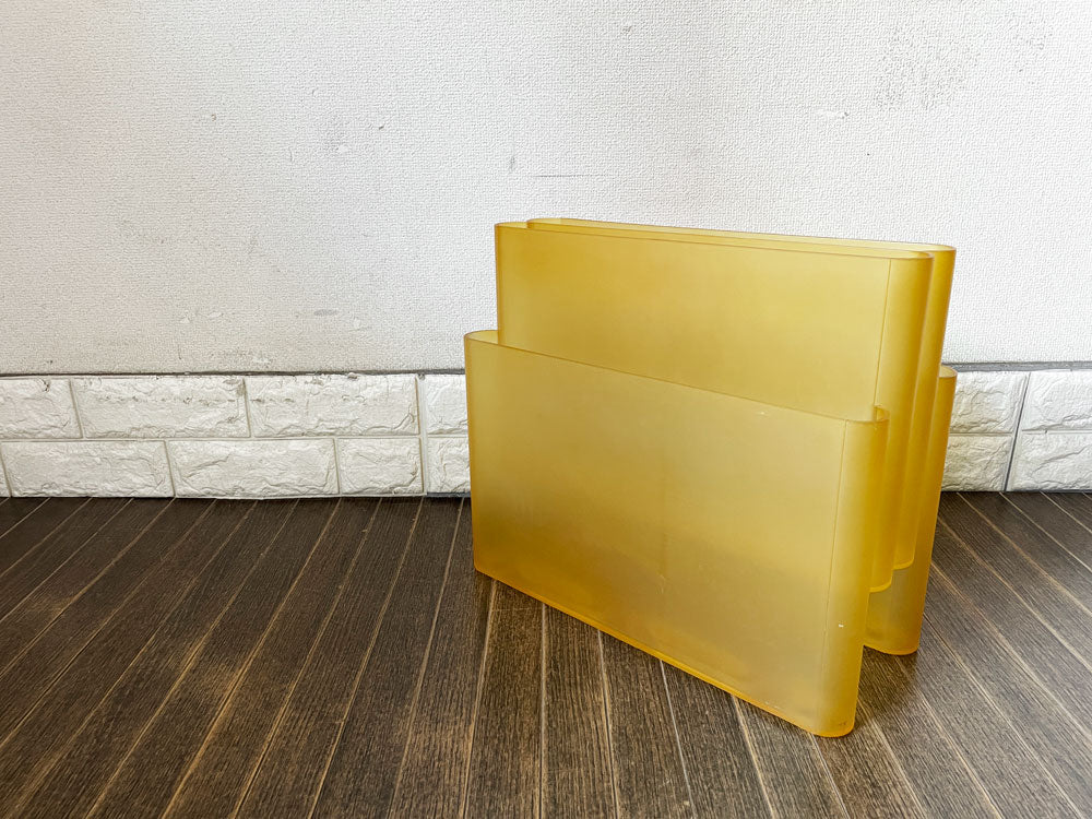 カルテル Kartell ポルタリビステ Portariviste マガジンラック 4ポケット オレンジ ジオット・ストッピィノ Giotto Stoppino イタリア 廃番カラー  中古品  買い取りしました。