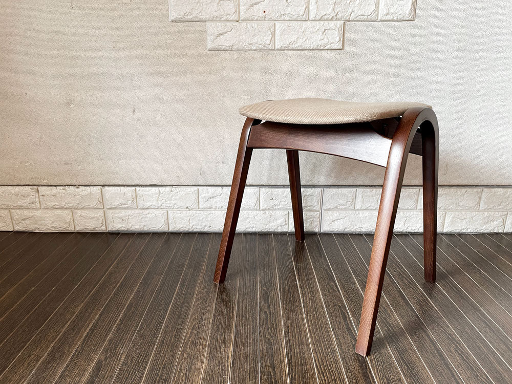 秋田木工 Akimoku ビンテージ 剣持スツール No.202 ファブリック ベージュ系 スタッキングスツール 剣持勇 ジャパニーズモダン  中古品  買い取りしました。