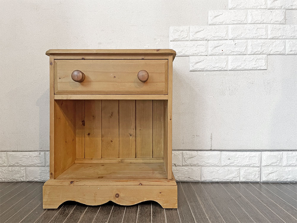 カーフ Karf パインコレクション PINE COLLECTION ナイトテーブル サイドチェスト H61cm 英国カントリースタイル  中古品  買い取りしました。