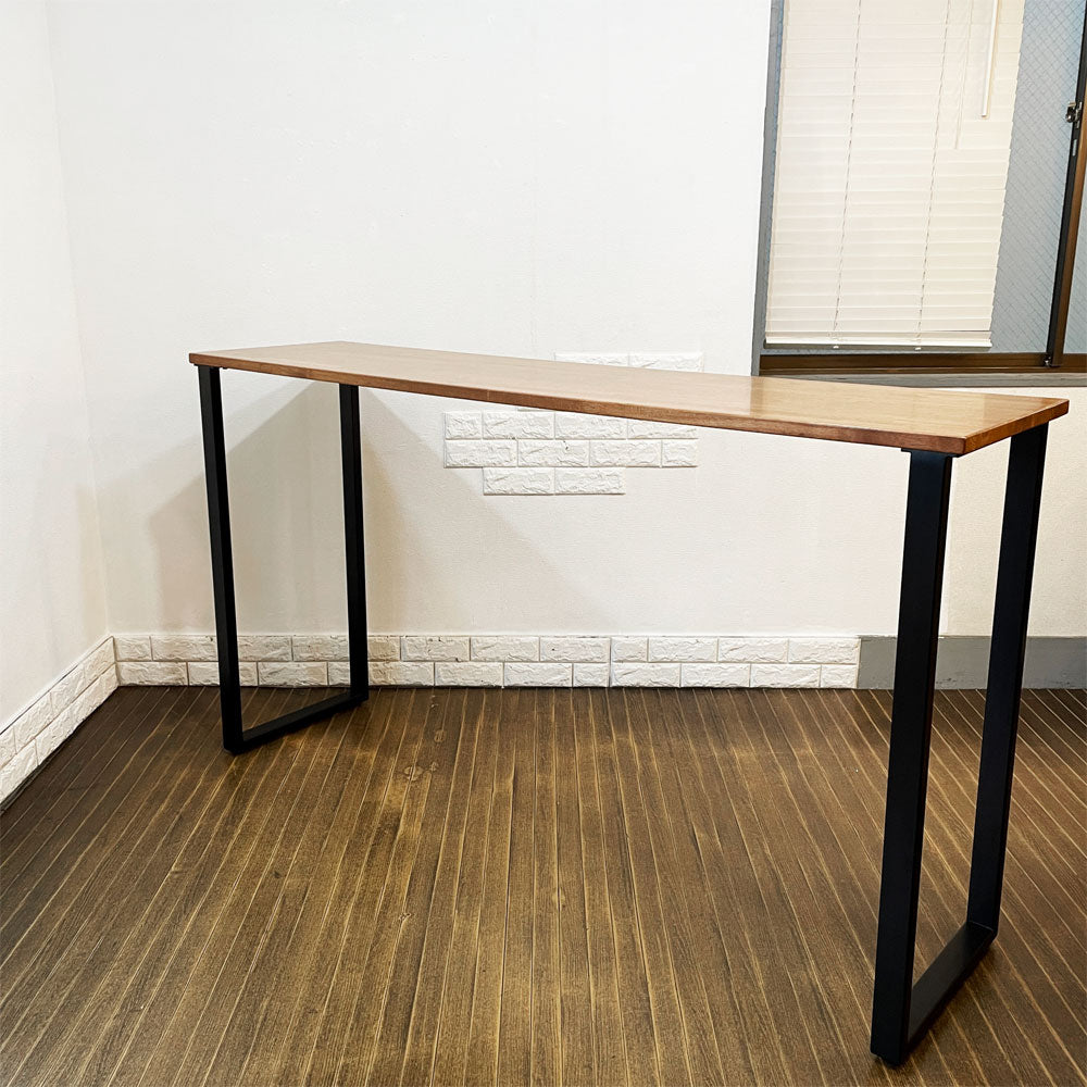 【経堂店】かなでもの KANADEMONO ザ・テーブル THE TABLE スタンディングデスク ラバーウッド材 ブラウン × ブラックスチール脚 トラペゾイド W180xH100cm 買取させていただきました。