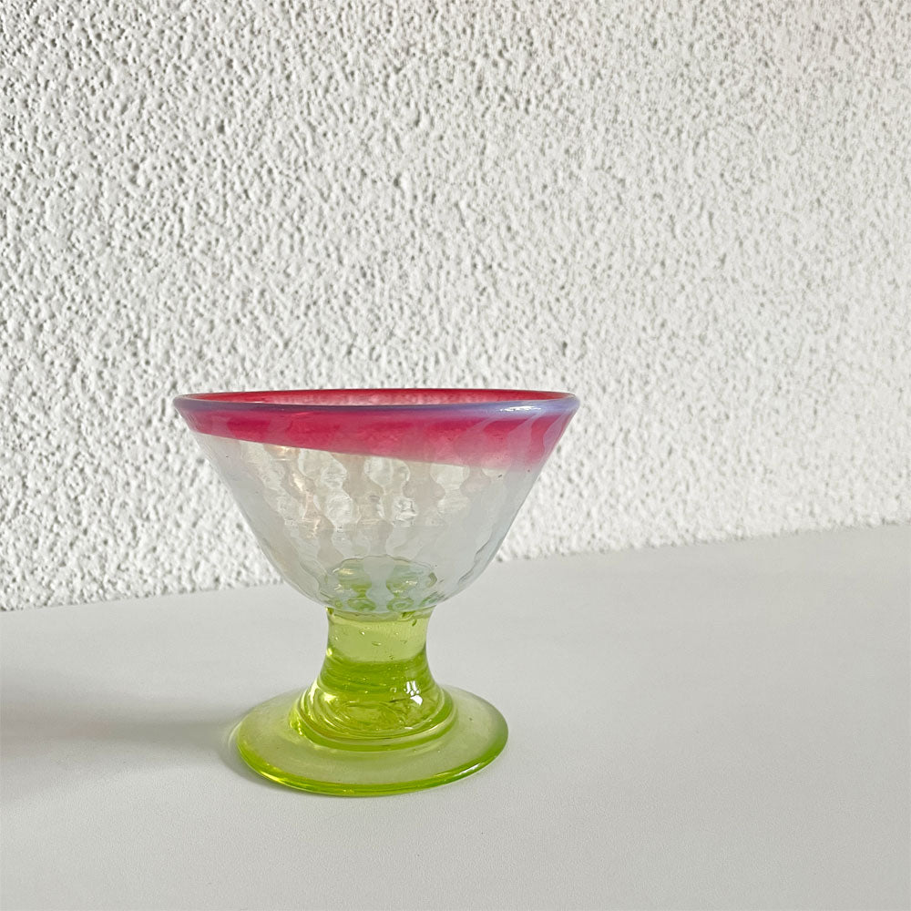 【登戸BASE店】ジャパンビンテージ Japan Vintage 三色氷コップ ラッパ型 ウランガラス 縁赤 乳白透かし 玉垂れ文 和ガラス 買取させていただきました。