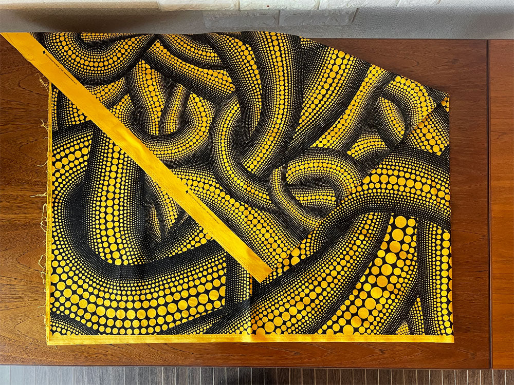 草間彌生 Yayoi Kusama × グラフ graf 黄樹 ファブリック 生地 テキスタイル 190×124cm 希少  中古品  買い取りしました。