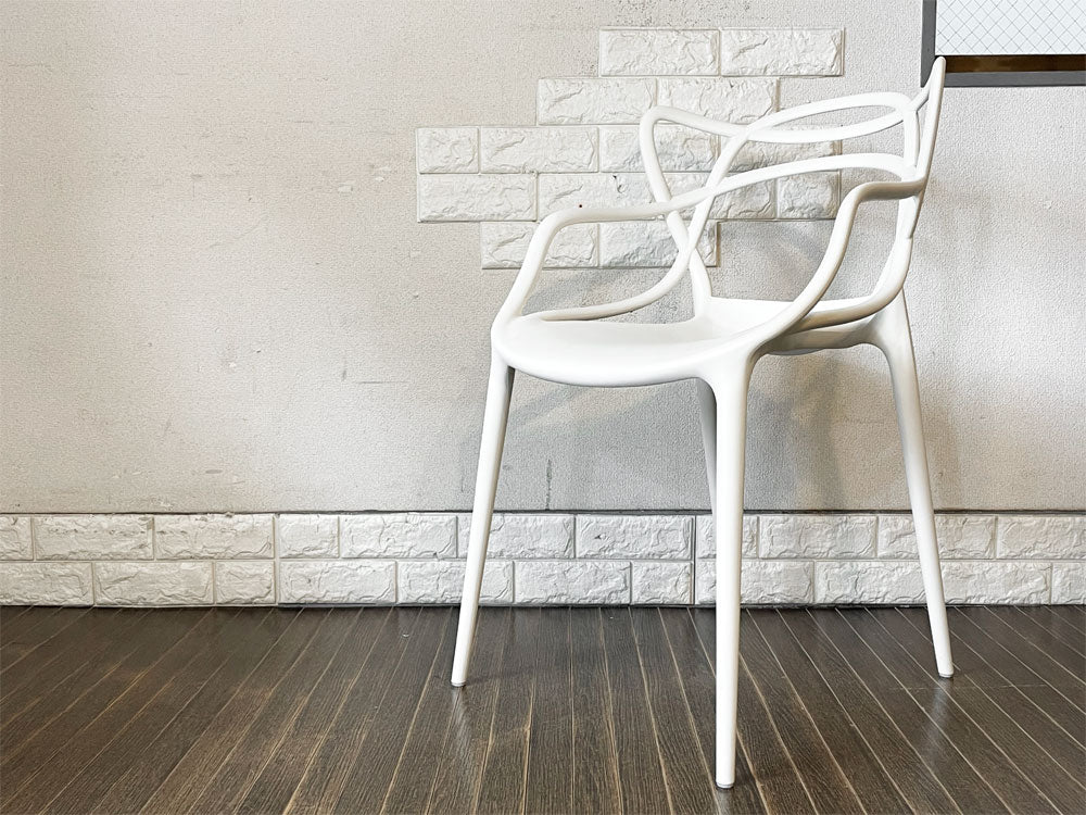 カルテル Kartell マスターズチェア ダイニングチェア ホワイト スタッキング フィリップ・スタルク Philippe Starck 定価￥44,800-  中古品  買い取りしました。