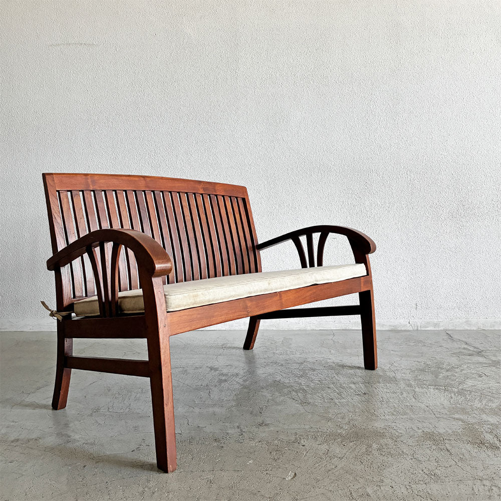【登戸BASE店】カジャ KAJA アジアンチーク材 2人掛けベンチ W118cm 座クッション ファブリック オフホワイト系 コロニアルスタイル 買取させていただきました。