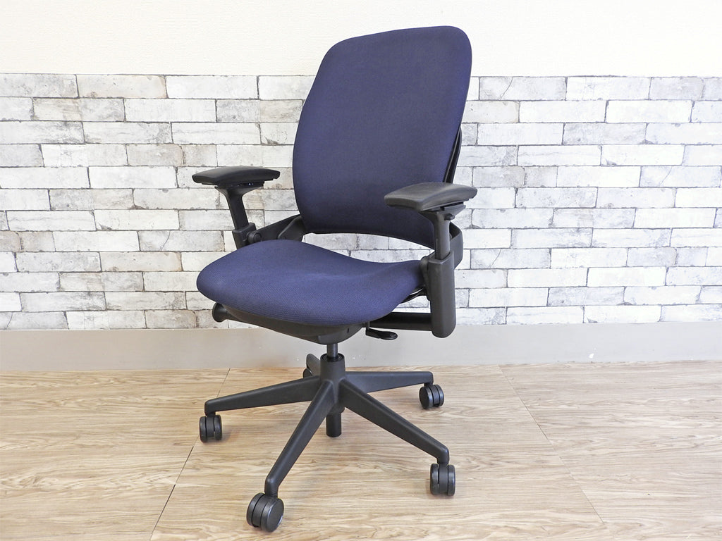 スチールケース Steelcase リープチェア Leap OAチェア エルゴノミクス 高性能チェア 中古品 買い取りしました。