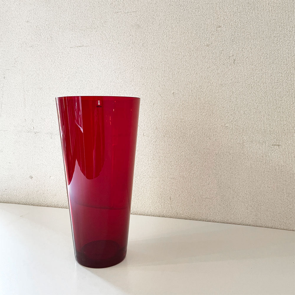 【経堂店】イッタラ iittala カルティオ Kartio ガラスフラワーベース 花瓶 レッド 290mm カイ・フランク Kaj Franck フィンランド 廃番 買取させていただきました。