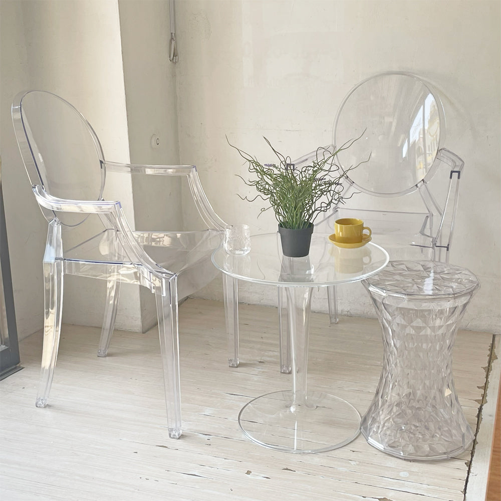 カルテル Kartell ルイゴースト LouisGhost アームチェア クリスタル フィリップ・スタルク ～ バロック様式を先端の素材と新たな解釈で生まれたエレガントなデザイナーズチェア