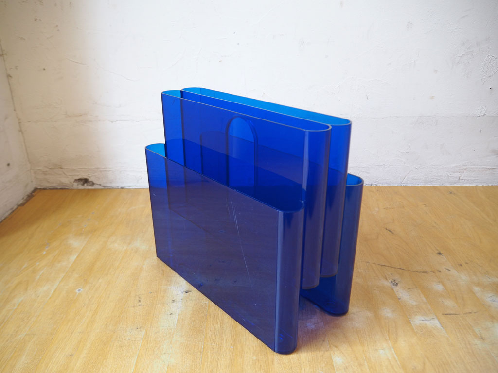 カルテル Kartell ポルタリビステ Portariviste マガジンラック 2段4列 ブルー 廃盤 ジオット・ストッピィノ 中古品 買い取りしました。