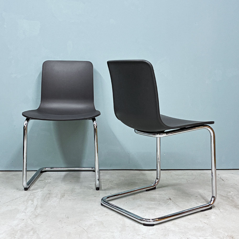 【経堂店】ヴィトラ Vitra ハル RE キャンチレバー HAL RE CANTILEVER ダイニングチェア ジャスパー モリソン ブラック カンチレバー モダン 計2脚 買取させていただきました。