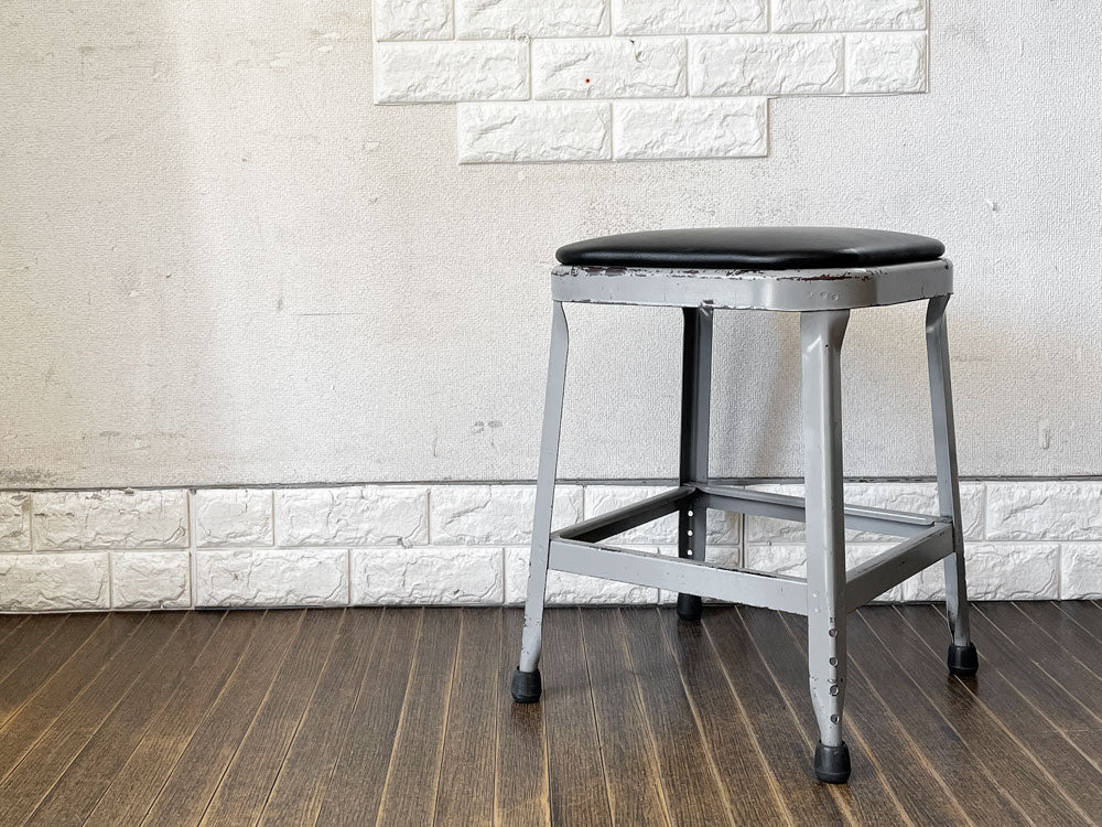 リオン LYON ファクトリースツール FACTORY STOOL Sサイズ グレー クッションシート インダストリアル P.F.S取扱 廃番  中古品  買い取りしました。
