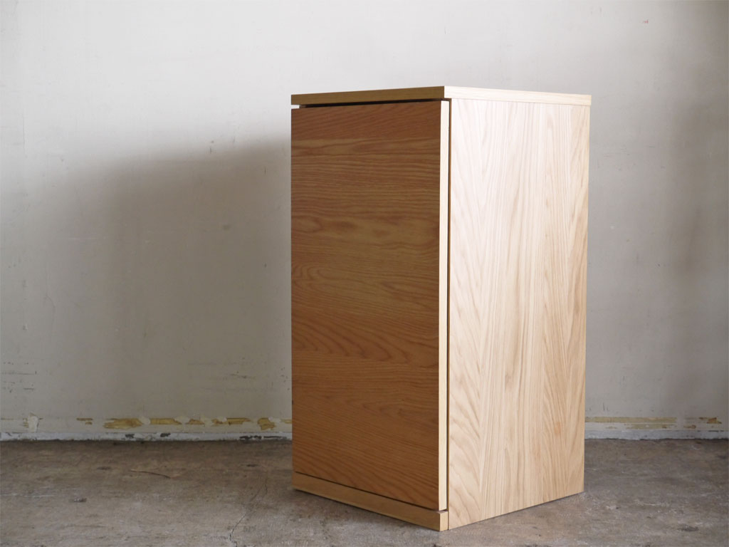 無印良品 MUJI オーク材 木製キャビネット スリム W44cm 木扉 シンプルモダンデザイン 中古品 買い取りしました。