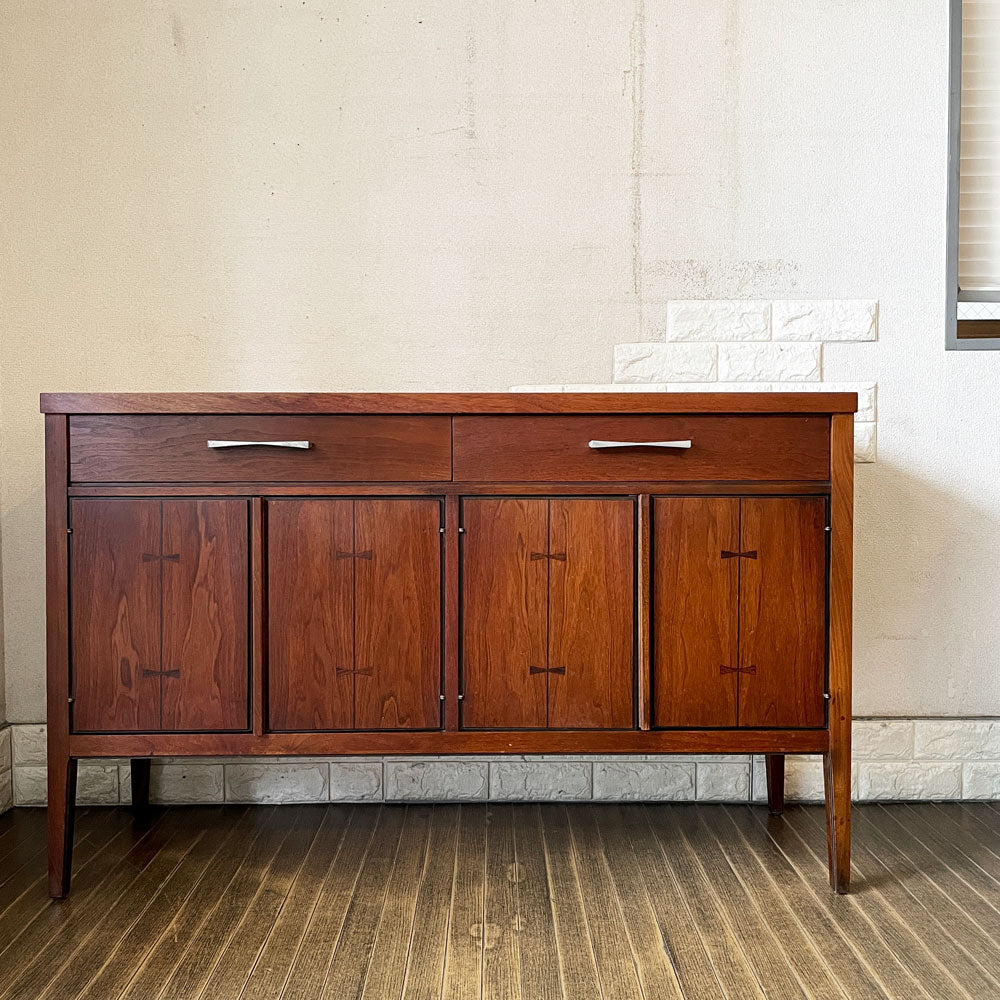 【経堂店】レーン LANE タキシード Tuxedo サイドボード ウォールナット×ローズウッド材 チギリ W122cm 2ドロワー ミッドセンチュリー USビンテージ 買取させていただきました。