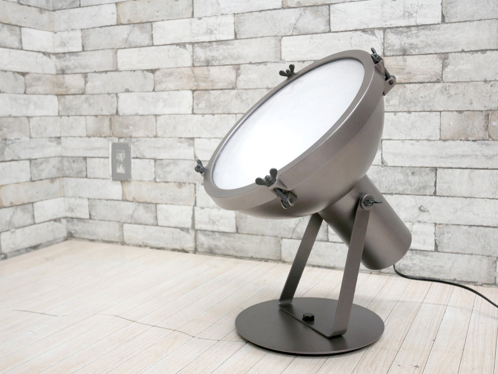 カッシーナイクスシー Cassina IXC. ネモ NEMO PROJECTEUR 365 フロアライト モカ ル・コルビジェ Le Corbusier イタリア 工業系 定価￥211,200- 中古品 買い取りしました。