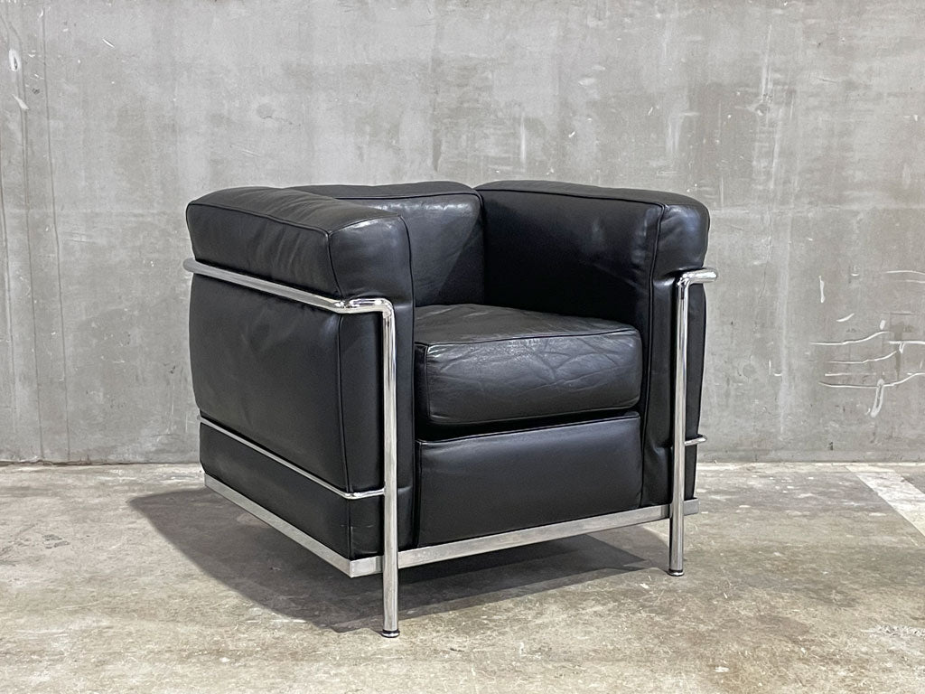 カッシーナ Cassina LC2 ソファ 1シーター 本革 ブラック ル・コルビュジェ ピエール・ジャンヌレ シャルロット・ペリアン デザイン  中古品 買い取りしました。