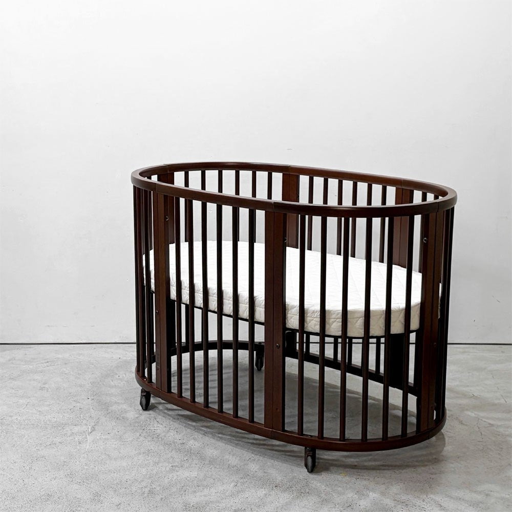 【祖師ヶ谷大蔵店】ストッケ STOKKE スリーピーベッド Sleepi Bed ブナ材 ロッド＆マットレス＆シーツ＆キャスター付 2段階サイズ 買取させていただきました。