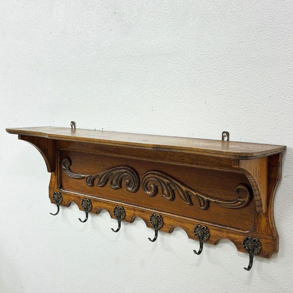 【祖師ヶ谷大蔵店】フランスビンテージ 木製ウォールハンガーシェルフ 壁掛けラック  店舗什器 クラシカルデザイン 買取させていただきました。