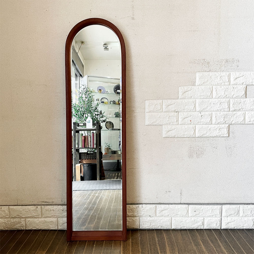 【経堂店】ジャパンビンテージ Japan Vintage チーク材 ウォールミラー アーチ型 鏡 姿見 35×127.5cm 壁掛け式 北欧スタイル 買取させていただきました。