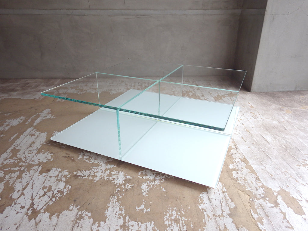 カッシーナ Cassina メックス MEX ローテーブル ガラステーブル 269-01/11 スクエアタイプ ホワイト ピエロリッソーニ 中古品 買い取りしました。
