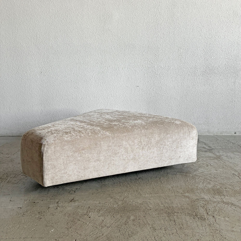 【登戸BASE店】マスターウォール MASTERWAL コンポジット COMPOSIT SYSTEM SOFA システムソファ オットマン ファンシェイプ45° ファブリック ベージュ系 定価￥176,000-以上 買取させていただきました。