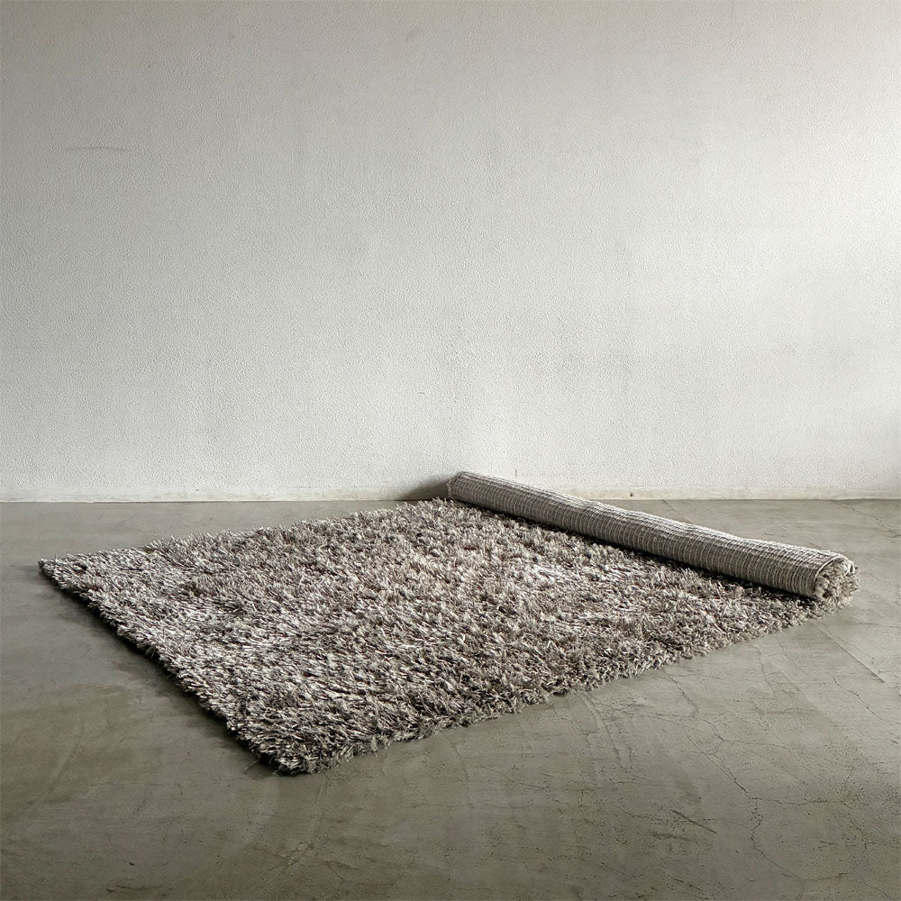 【登戸BASE店】スプリングヴァレー SPRING VALLEY ミスティックシャギー Mystique Shaggy パイルラグ 190×300cm シルバー ポリエステル 展示品 買取させていただきました。