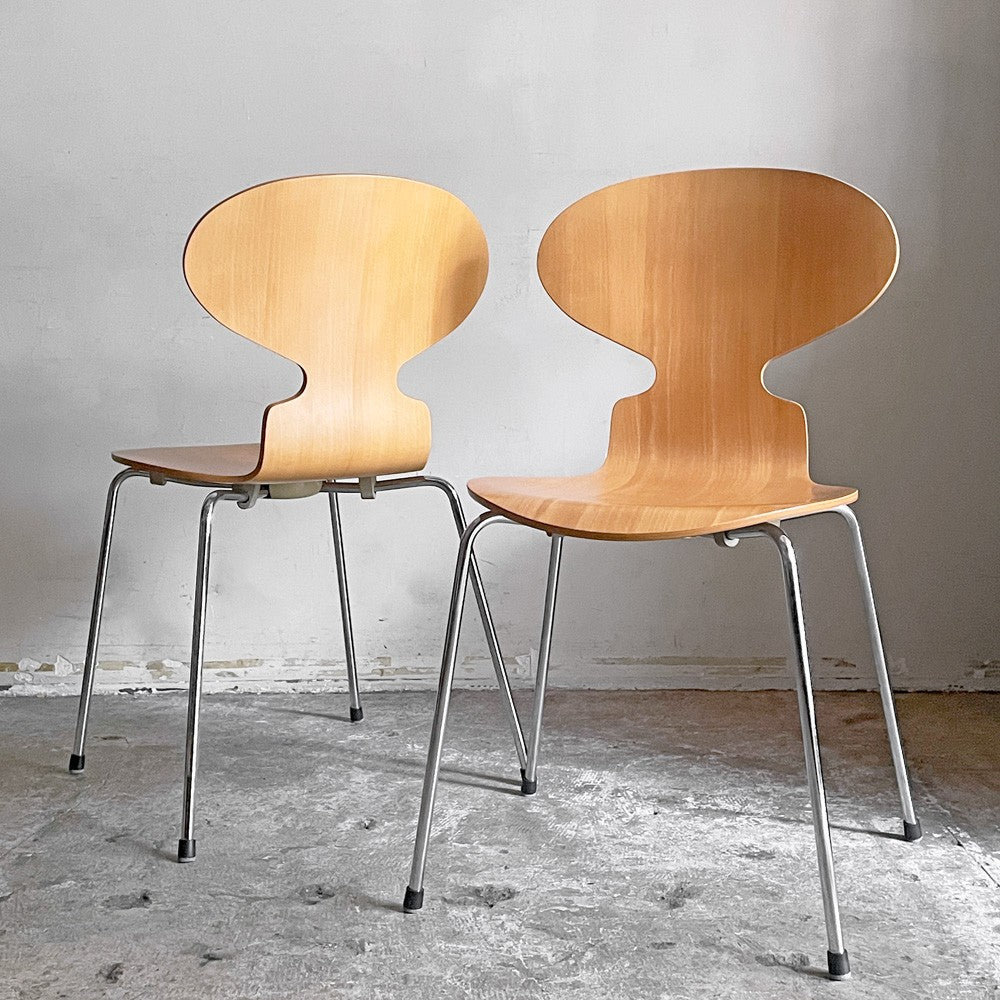 【自由が丘店】フリッツハンセン Fritz Hansen 3101 アリンコチェア アントチェア 4本脚 ナチュラルビーチ ラッカー仕上げ フェルトグライズ アルネ・ヤコブセン A＆B 計2脚 買取させていただきました。