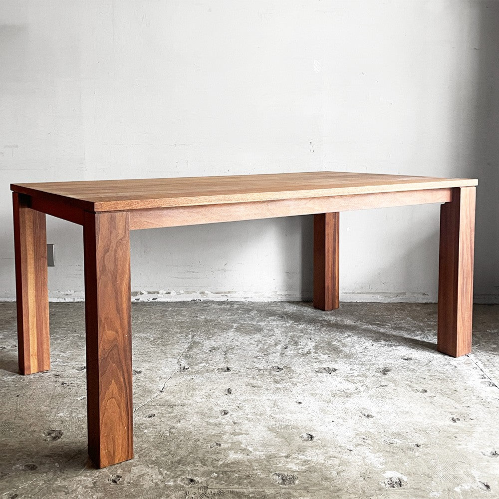 【自由が丘店】シキファニチア SIKI FURNITURE ダイニングテーブル ウォールナット無垢材 W150cm ブラウン ナチュラル モダン デザイン 買取させていただきました。