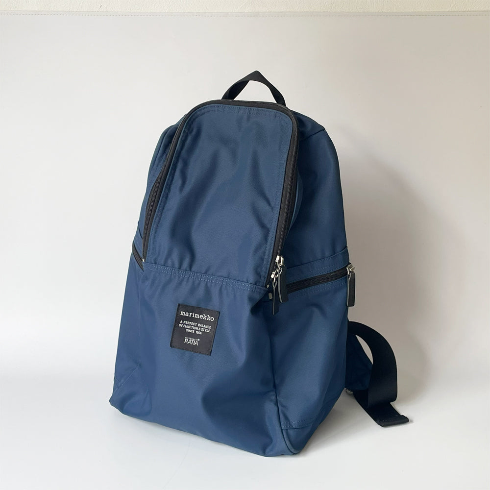 【下北沢店】マリメッコ メトロ marimekko Metro リュック バックパック 4ポケット ネイビー Ristomatti Ratia Backpack買取させていただきました。