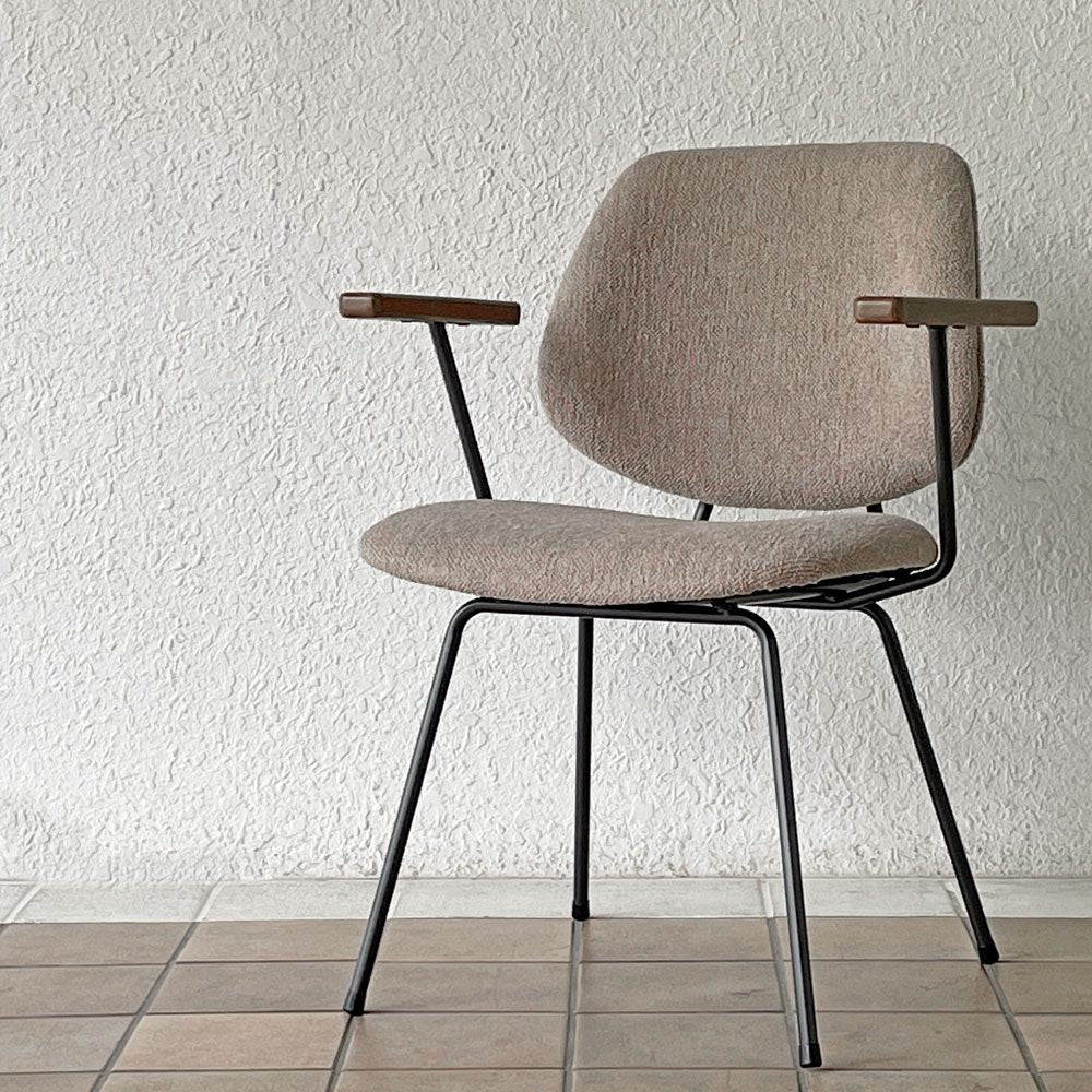 【用賀店】クラッシュゲート CRASHGATE ノットアンティークス Knot Antiques アボック ABOCK ダイニングチェア 肘付 アームチェア ファブリック オーク材買取させていただきました。