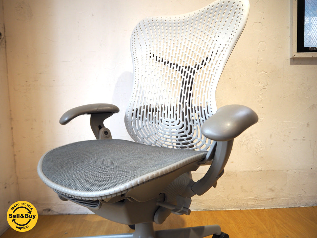 ハーマンミラー Herman Miller ミラチェア Mirra Chair スタジオ7.5 デザイン ～ 素材や機能性の未来をデザインしたデスクチェア