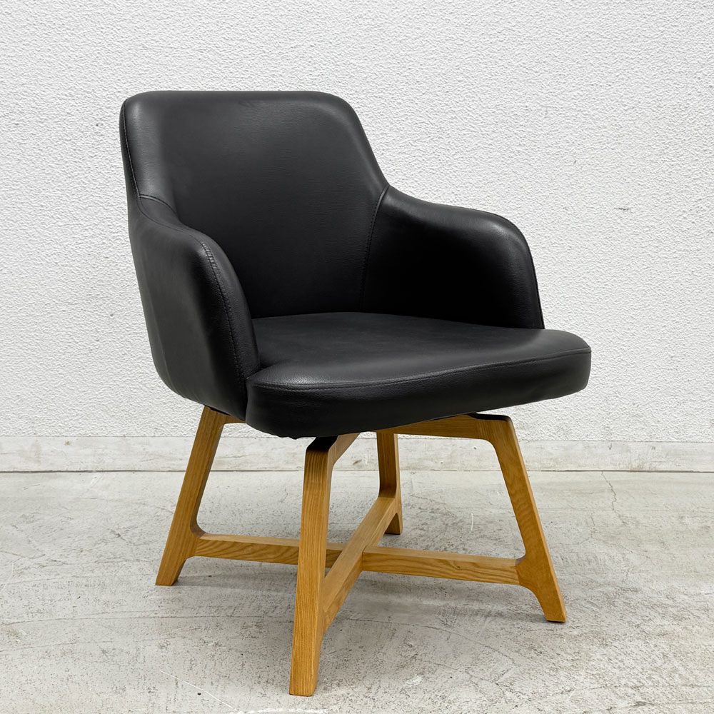 【登戸BASE EC店】リビングハウス LIVING HOUSE ファボ FAVO アームチェア ダイニングチェア デスクチェア レザー ブラック 回転機能 廃番 買取させていただきました。