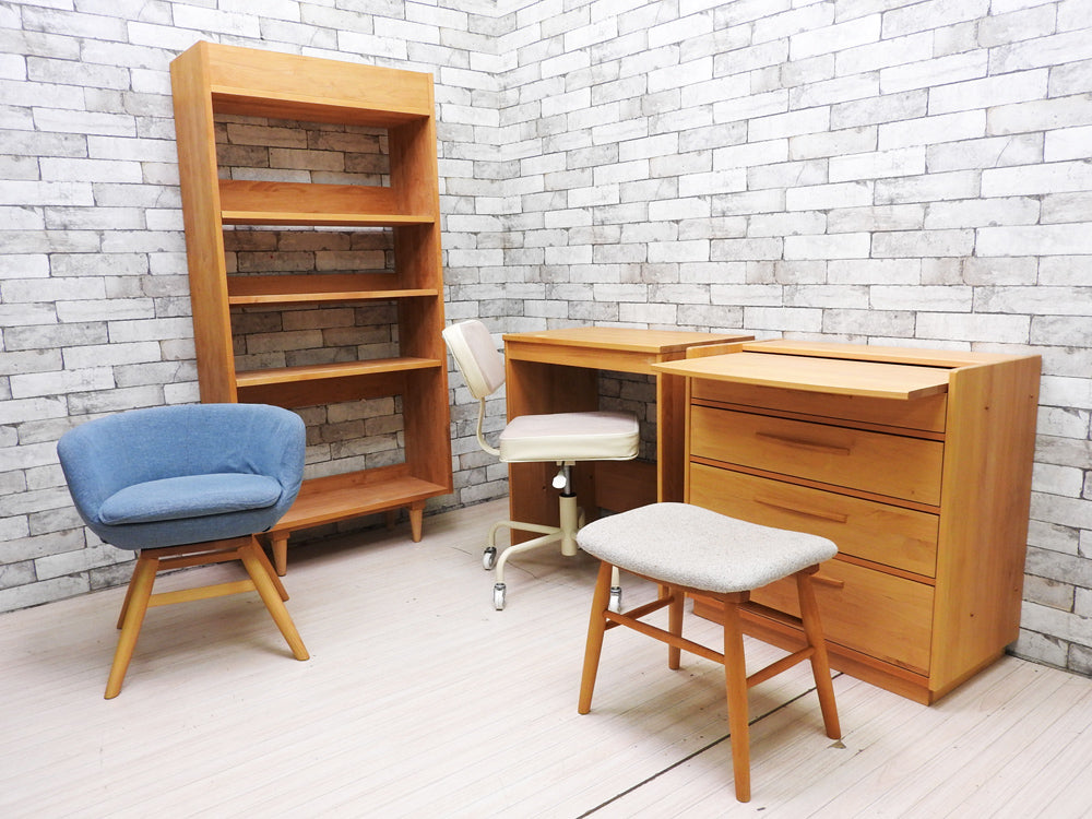 モモナチュラル Momo Natural シェルフ & ユニットボード2種 & チェア & デスクチェア & スツール 各種  中古品 買い取りしました。