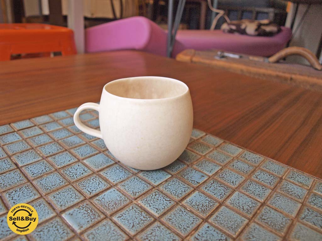 加藤かずみ リンゴマグカップ アイボリー 中古品 買い取りしました。
