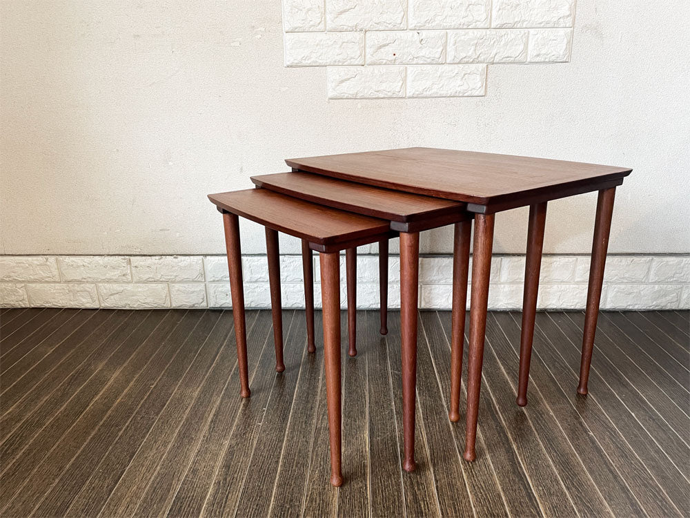 Mobelintarsia社 チーク材 3連 ネストテーブル サイドテーブル W55/46/38cm デンマーク 北欧ビンテージ  中古品  買い取りしました。