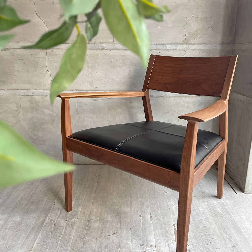 タイムアンドスタイル TIME & STYLE ナイトフライチェア Nightfly chair ラウンジチェア ウォールナット×レザー 定価￥220,000- ～名は体を表す～