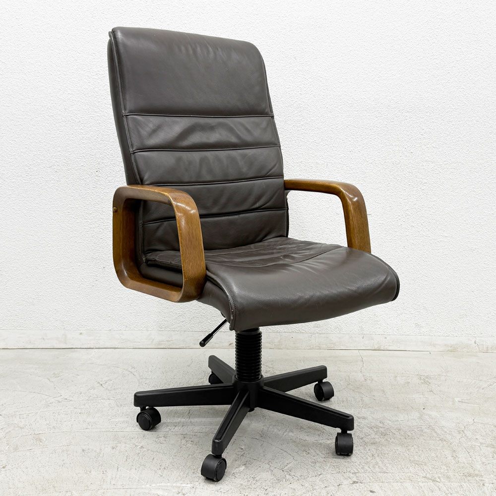 【登戸BASE EC店】カリモク karimoku 本革 デスクチェア XS1080WW ハイバック ウッドアーム 昇降機能付き ビンテージ 買取させていただきました。