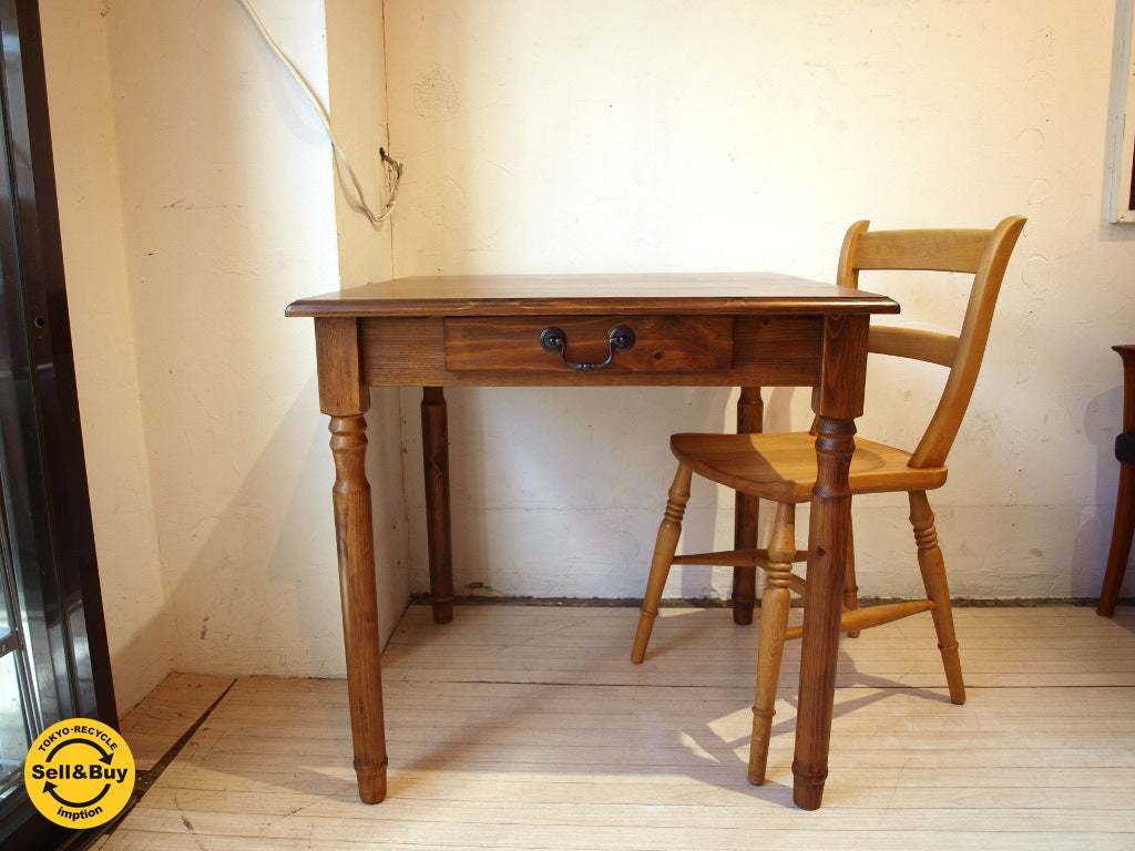 アンティークスタイル antique style ダイニングテーブル パイン材 カントリーデザイン ろくろ脚 幅75ｃｍ ★中古品 買い取りしました。下北沢店 出張買取もお任せ下さい。
