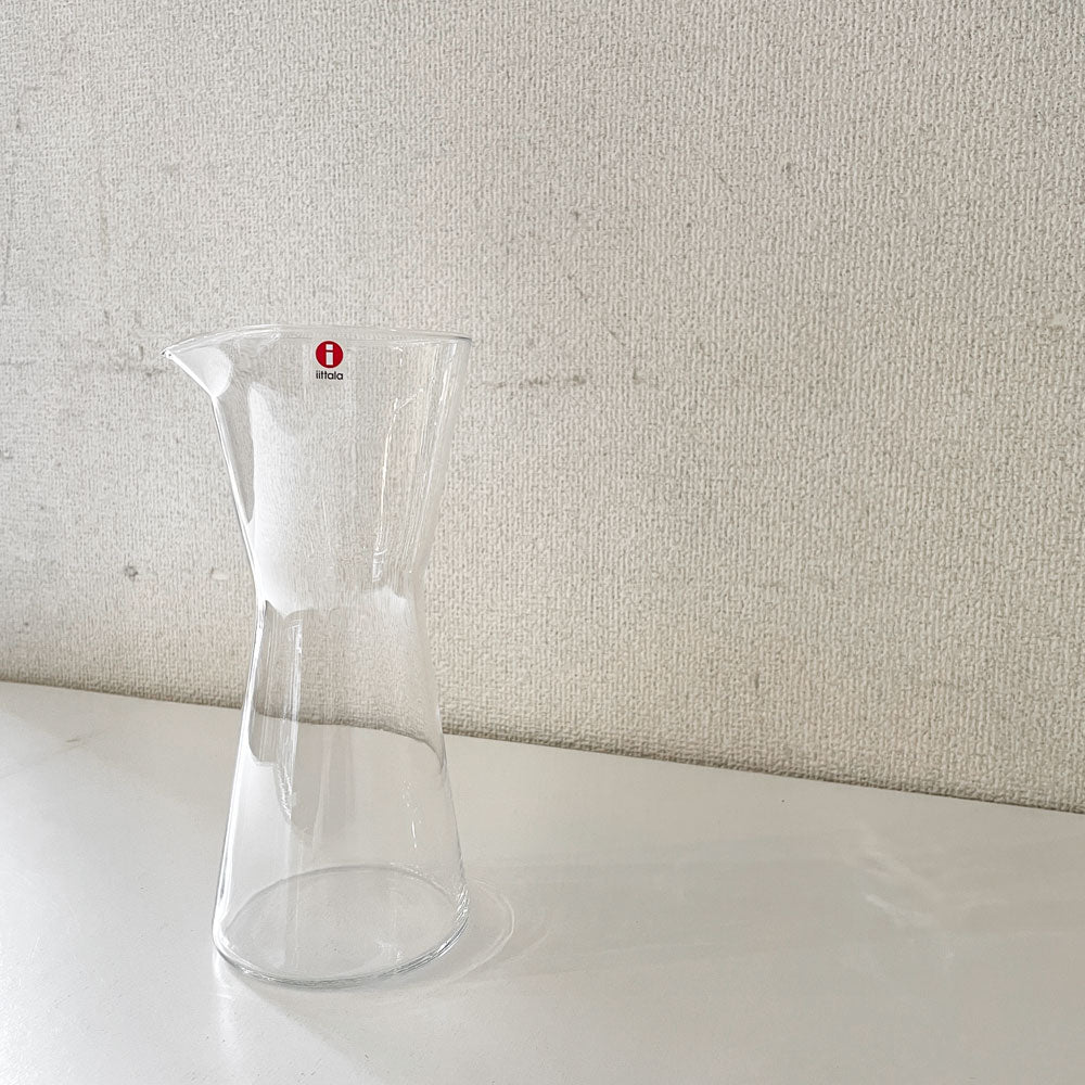 【経堂店】イッタラ iittala カルティオ Kartio カラフェ ガラスピッチャー クリア 950mm 箱付 カイ・フランク Kaj Franck フィンランド 定価￥17,600- 買取させていただきました。