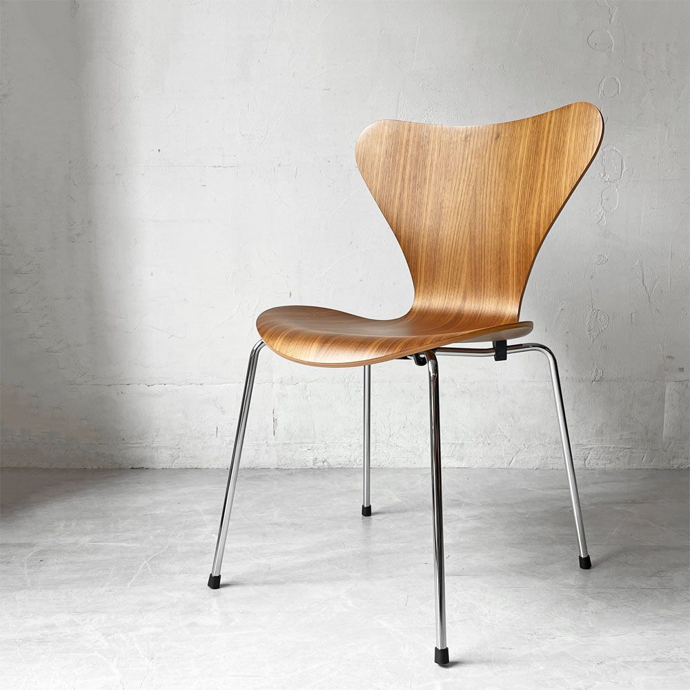 【下北沢店】フリッツハンセン Fritz Hansen セブンチェア Seven Chair ダイニングチェア アルネヤコブセン Arne Jacobsen ウォールナット材 北欧 美品 買取させていただきました。