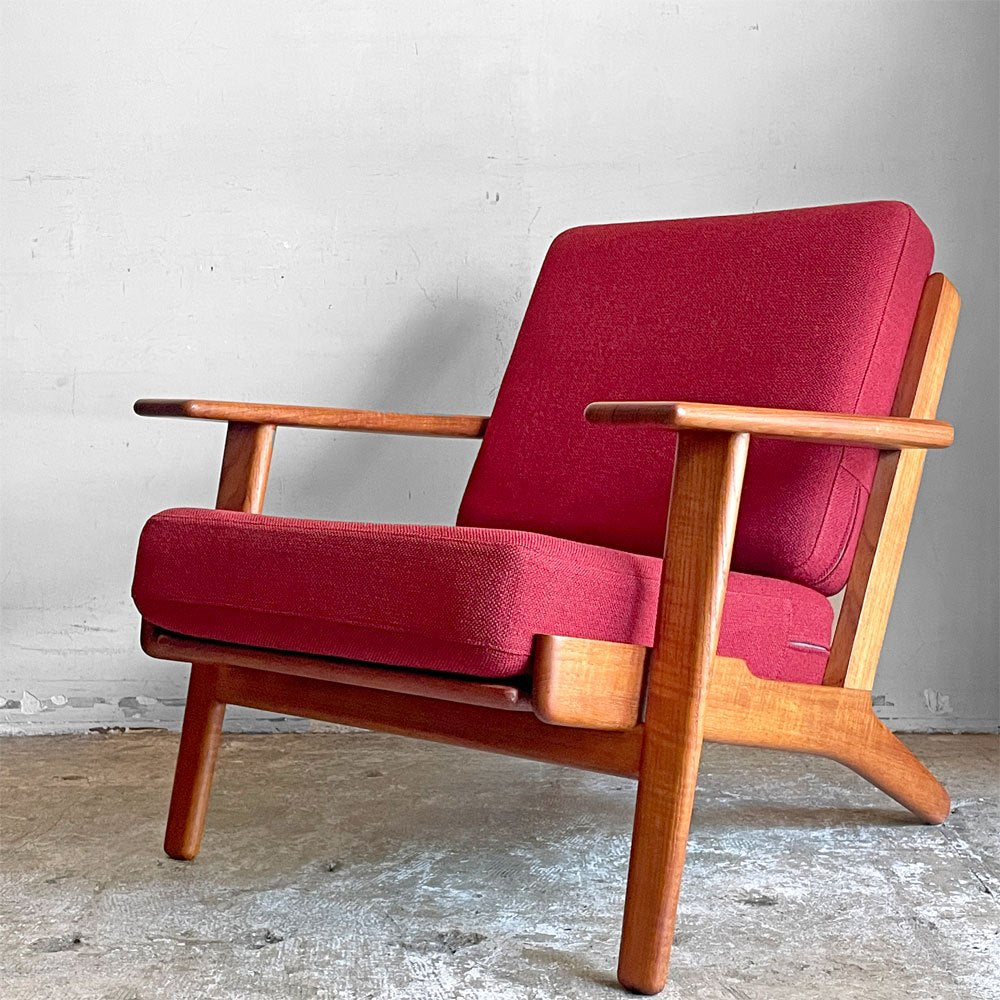 【自由が丘店】ゲタマ GETAMA ビンテージ GE290 1Pソファ イージーチェア 1人掛け チーク無垢材 レッドカラー ファブリック スプリングクッション ハンス・J・ウェグナー 北欧 デンマーク 買取させていただきました。