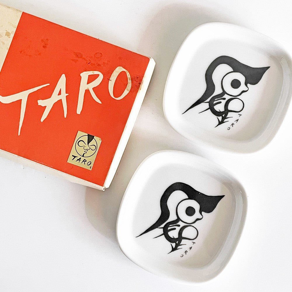 【自由が丘店】三郷陶器 SANGO CHINA 岡本太郎 8cm角小皿 アートプレート 2枚セット 箱付 ビンテージ 買取させていただきました。