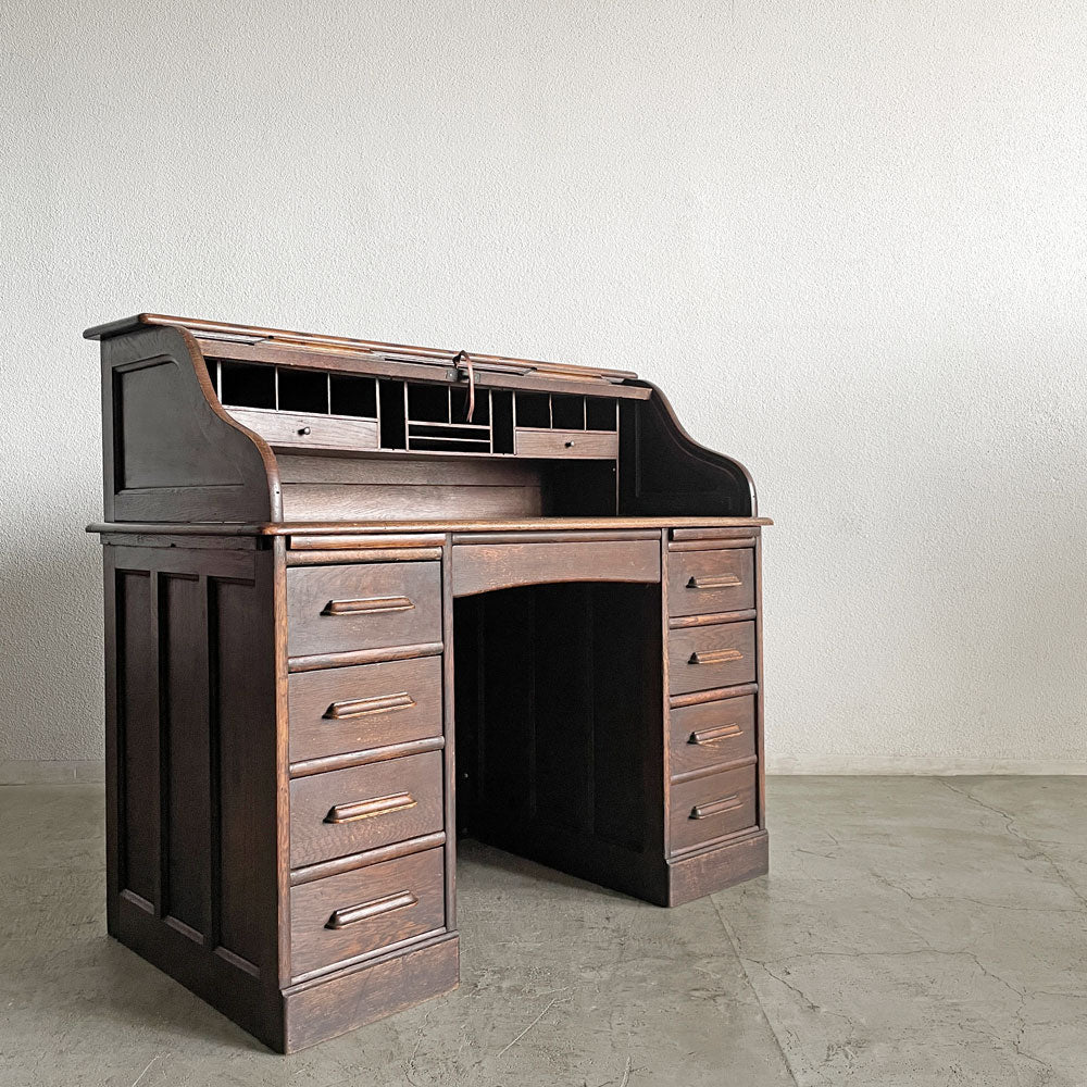 【登戸BASE店】アンガス ANGUS LONDON ロールトップデスク 両袖机 オーク材 W121.5cm 蛇腹扉 8ドロワー スライドトレイ＆鍵付 英国アンティーク 買取させていただきました。