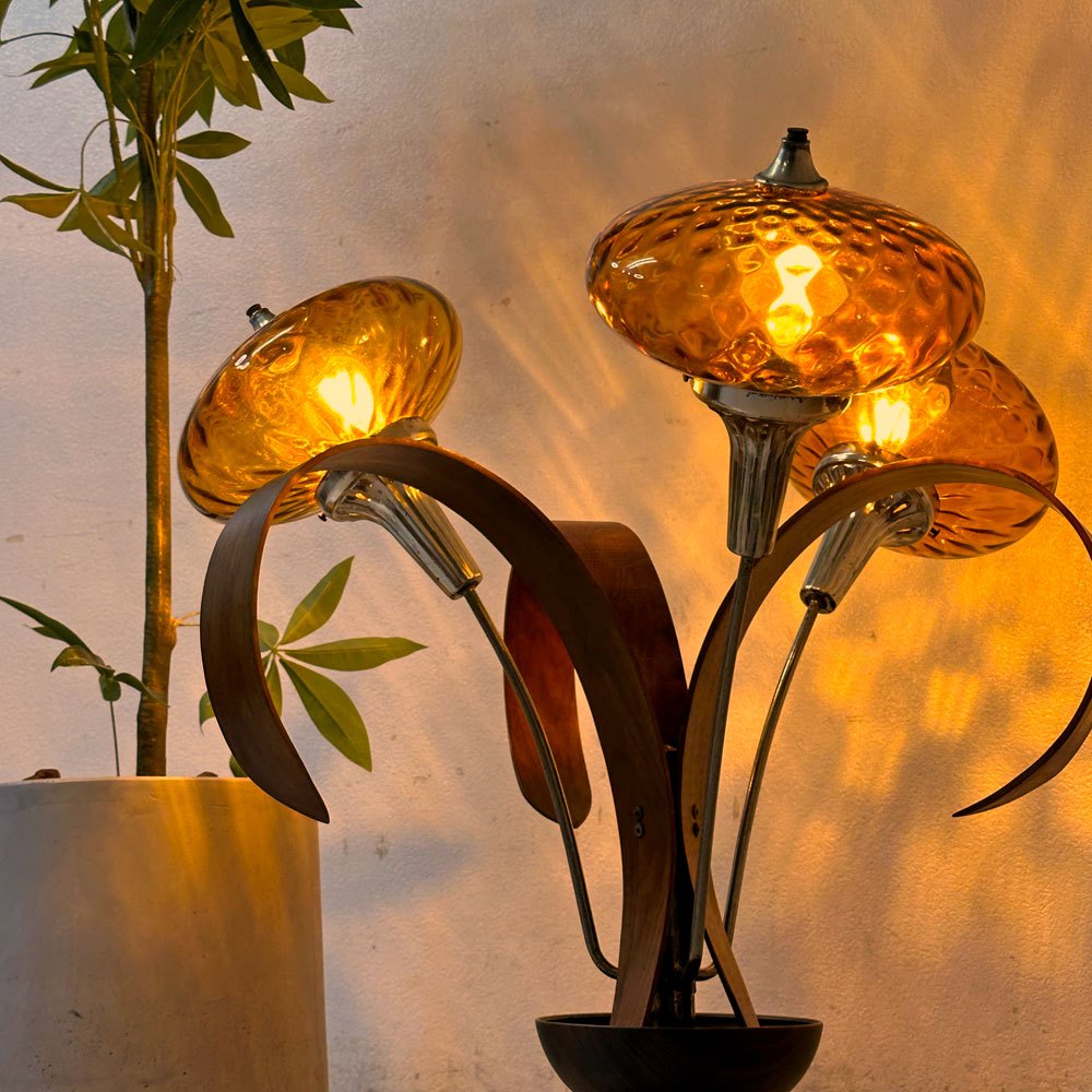 【祖師ヶ谷大蔵店】USビンテージ US Vintage 3灯 スタンドライト アンバーガラスシェード フラワーモチーフ スパゲティ ウッドリーフ ミッドセンチュリー 買取させていただきました。