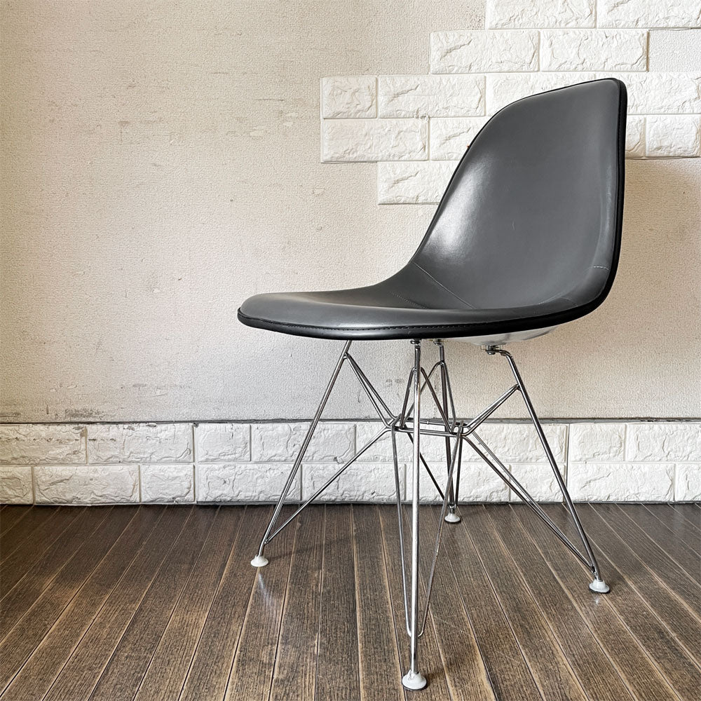 【経堂店】ハーマンミラー Herman Miller サイドシェルチェア モダンファニチャーセールス FRP製 ホワイトシェル ナウガレザー ダークグレー エッフェルベース C&R イームズ 買取させていただきました。