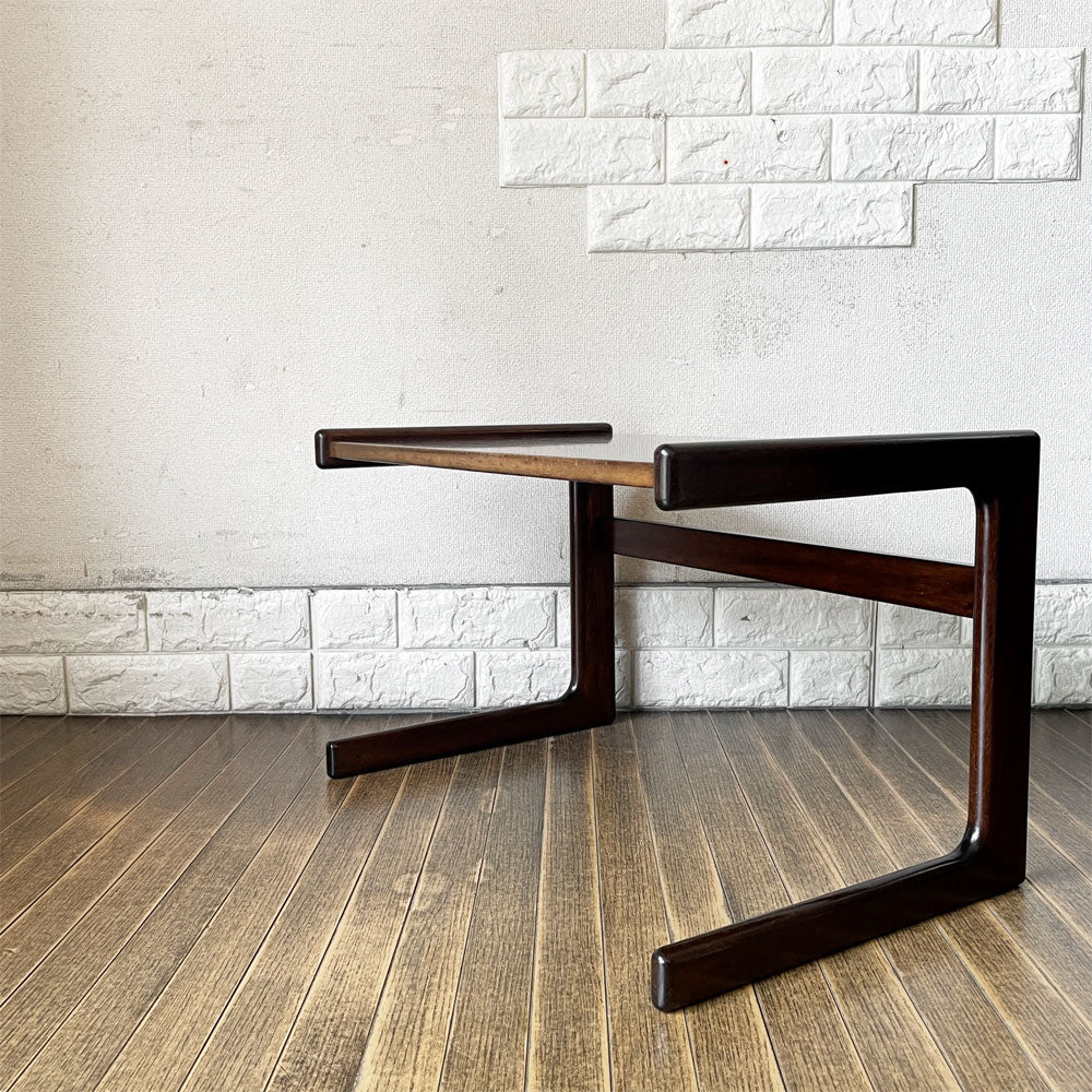 【経堂店】サリンモブラー Salin Mobler サイドテーブル ネストテーブル マホガニー材 コの字型 W60cm デンマーク 北欧ビンテージ 買取させていただきました。