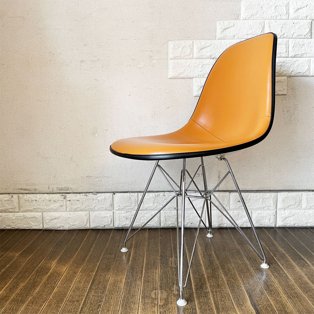 【経堂店】ハーマンミラー Herman Miller サイドシェルチェア FRP製 3rdビンテージ ホワイトシェル ナウガレザー キャメル系 エッフェルベース C&R イームズ 買取させていただきました。