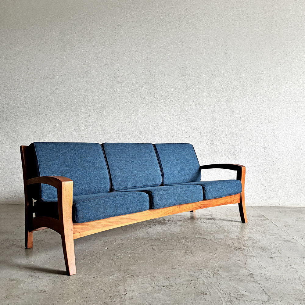【登戸BASE店】スキャンティーク SCANTEAK コニスカ KONISKA 3シーターソファ 3人掛け W196.5cm チーク材 ファブリック ブルー系 廃番 買取させていただきました。