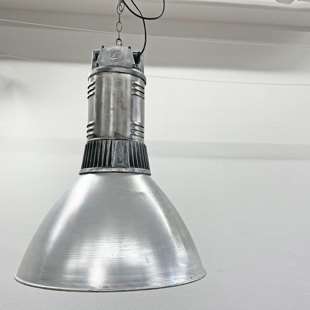 【登戸BASE EC店】Elektrosvit アルミ ファクトリーランプ TYP3411313 H79cm インダストリアル チェコスロバキア ビンテージ  買取させていただきました。